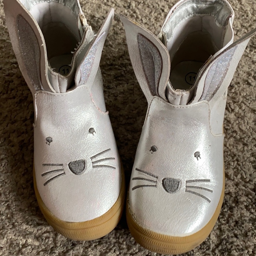 Cat & Jack silver bunny boots
